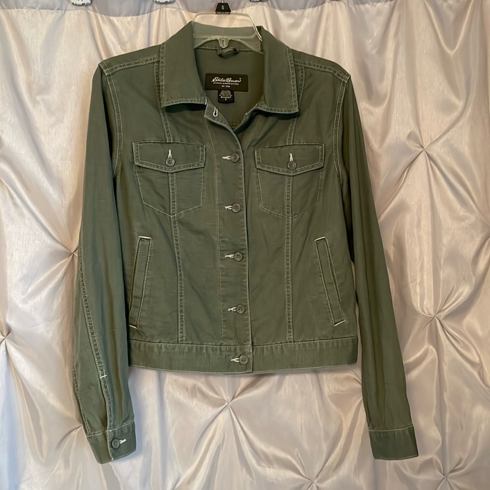Eddie Bauer Olive Green Jacket size small. NWOT